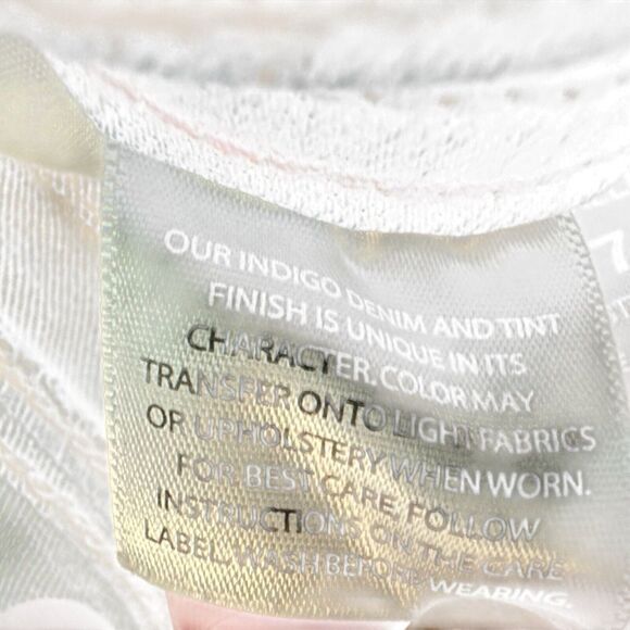 WallFlower  Blue Jeans Size 7 Boot Cut‎ , Distressed Women Blue Jeans - Picture 7 of 16